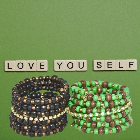 Beaded Bracelet Set - Black and Green - Picture 3 of 5